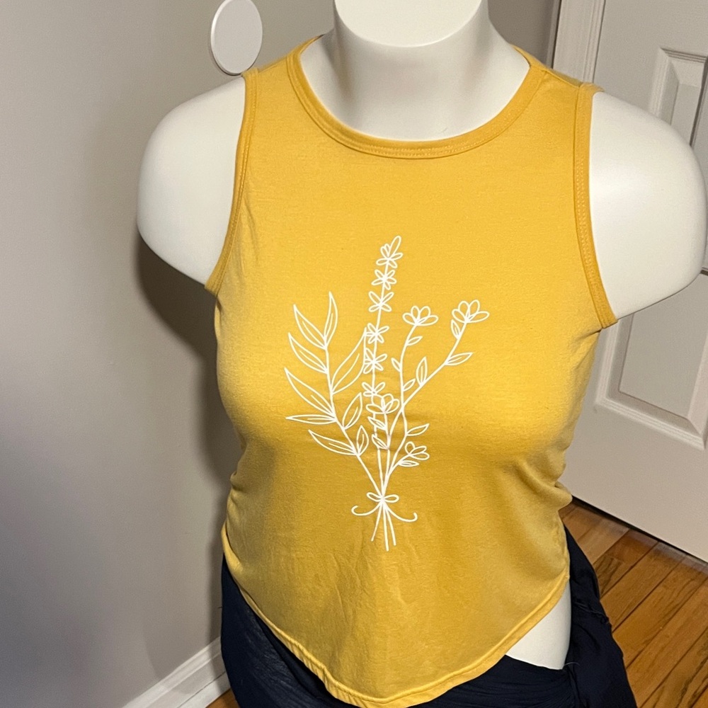 Women’s Yellow Floral Graphic Tank Top - Casual Summer Layering